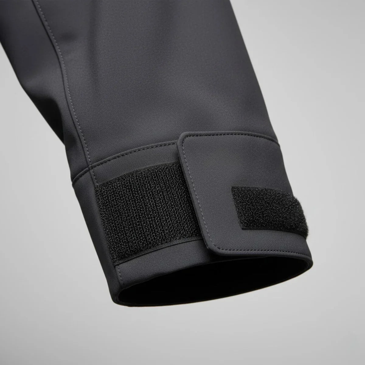 FrostLine™ – Advanced thermal protection for extreme winter conditions