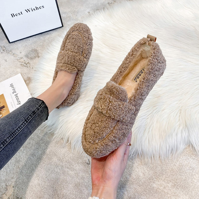 Arielle plush moccasins with non-slip soles | SYVEN