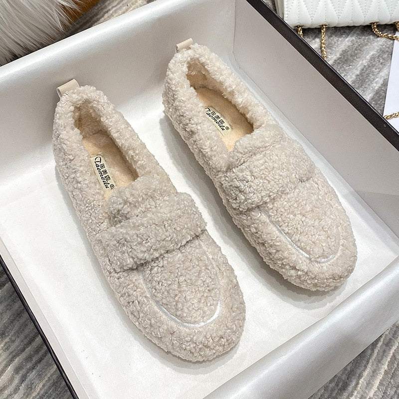 Arielle plush moccasins with non-slip soles | SYVEN