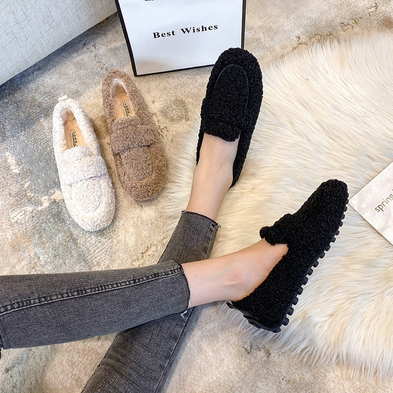 Arielle plush moccasins with non-slip soles | SYVEN